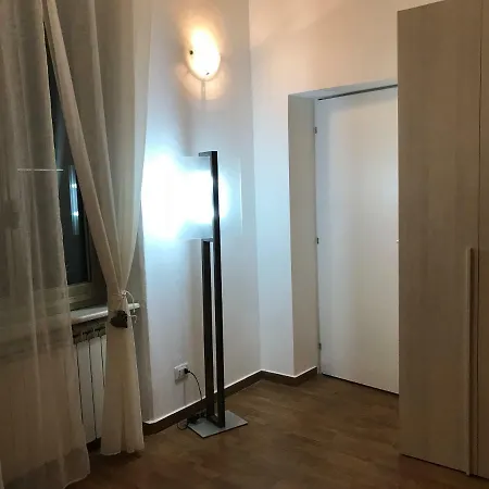 Di Stefania Lägenhet La Spezia